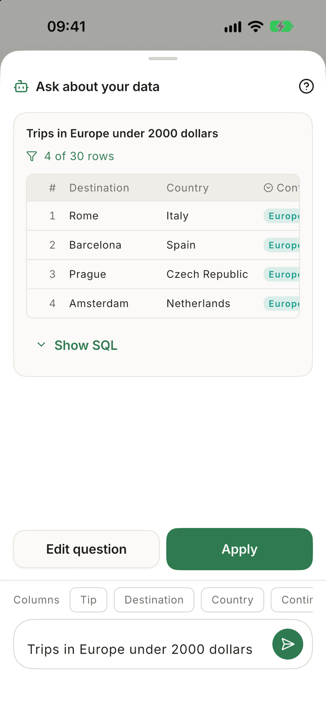 Una tarjeta de respuesta: viajes por Europa de menos de 2000 dólares, 4 de 30 filas, con Roma, Barcelona, Praga y Ámsterdam, y un botón «Apply»